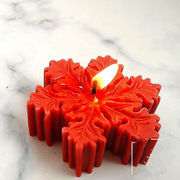 Wilton Candy Melts Stack-n-Melt Snowflake Silicone - Picture 14 of 16